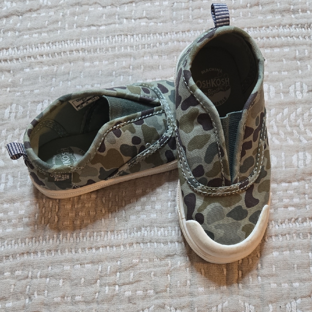 OshKosh B'gosh Kids Green Camo Sneakers